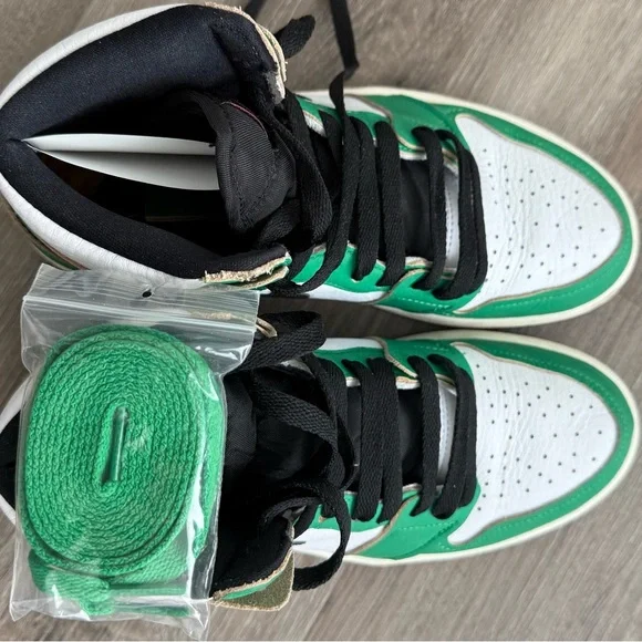 Jordan 1 Retro High Lucky Green and White Sneakers - Picture 2 of 3